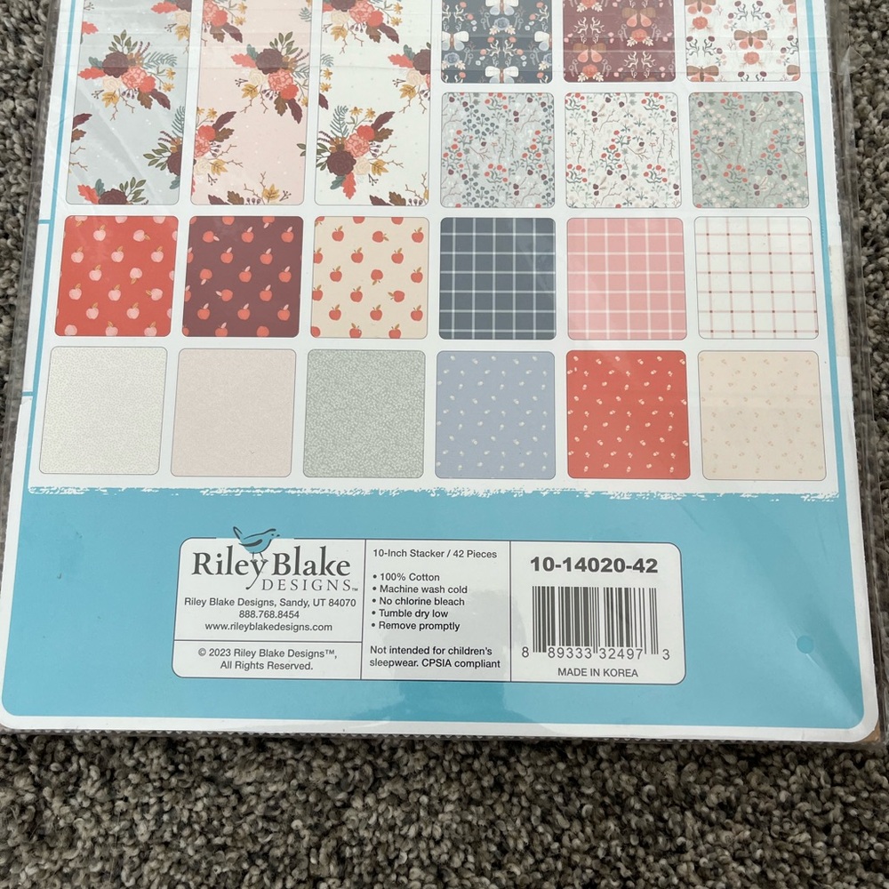 Sweetbriar Floral 10in stacker Riley Blake - Picture 2 of 2